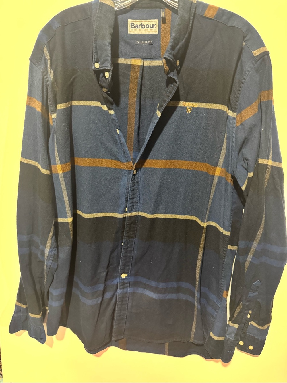 Barbour Tailored Fit Men’s Medium Plaid Button Down Shirt Navy Brown Cotton
